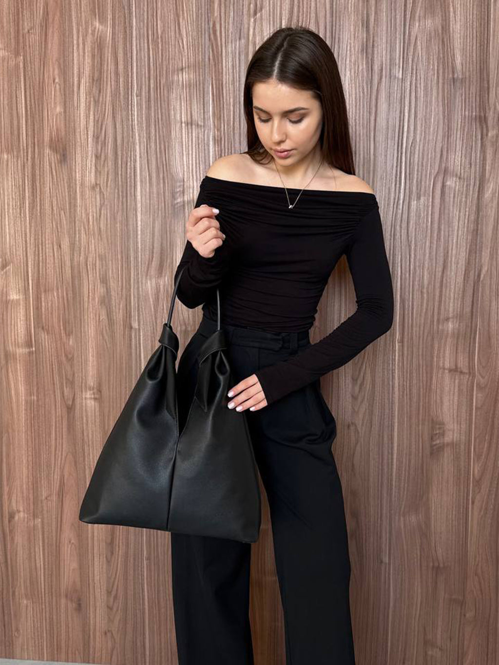 Bolso de mano de piel italiana Negro 3699-05-32