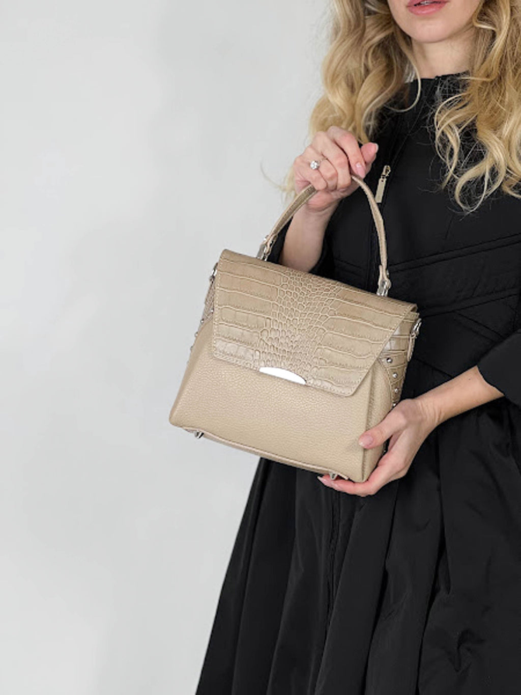 Bolso de mano de piel italiana Gris 6399-52-101